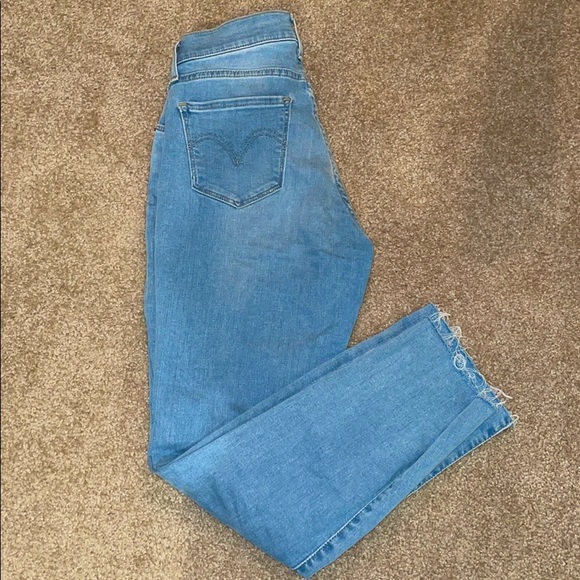 Levi’s Premium - Curvy Straight - Picture 4 of 5